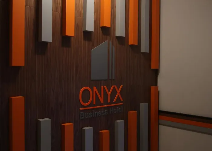 Onyx Business 3*