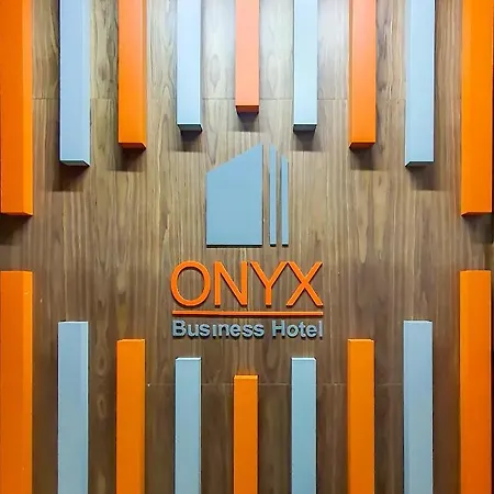 Onyx Business 3*