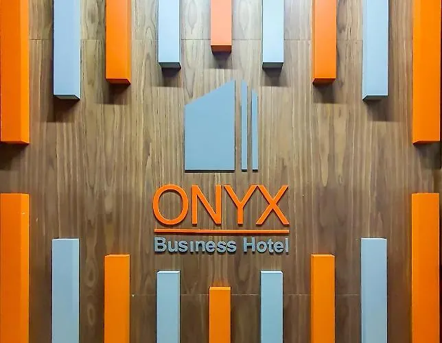 Onyx Business 3*